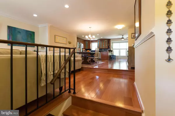 Oakton, VA 22124,3100 WINDWOOD FARMS DR