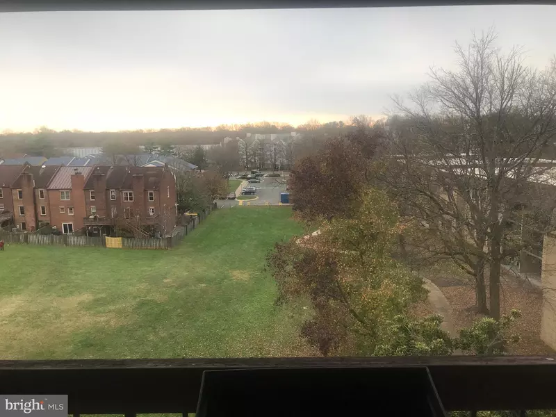 2817 JERMANTOWN RD #605, Oakton, VA 22124