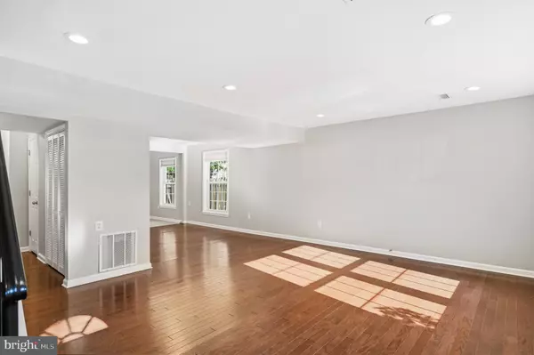 Triangle, VA 22172,3797 PORT HOPE PT