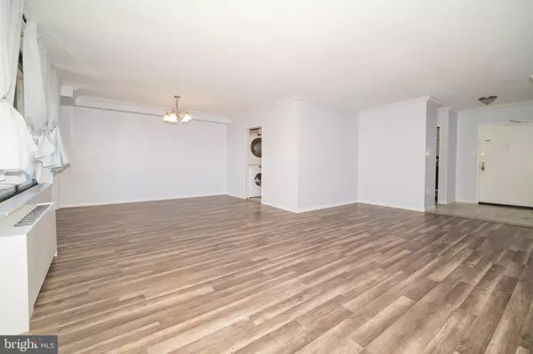 Falls Church, VA 22041,3705 S GEORGE MASON DR #1617S