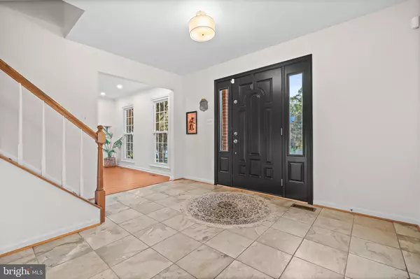 Herndon, VA 20170,1205 CAMEO CT