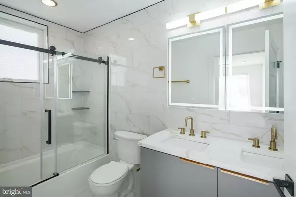 Philadelphia, PA 19122,2000 N FRONT ST #1