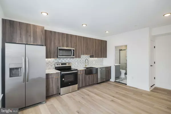 Philadelphia, PA 19122,2000 N FRONT ST #1