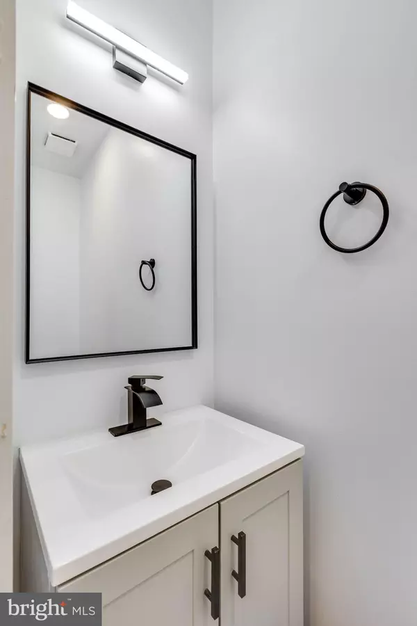 Philadelphia, PA 19104,716 N SHEDWICK ST #1