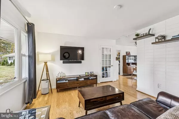 Alexandria, VA 22306,7309 PIPER CT