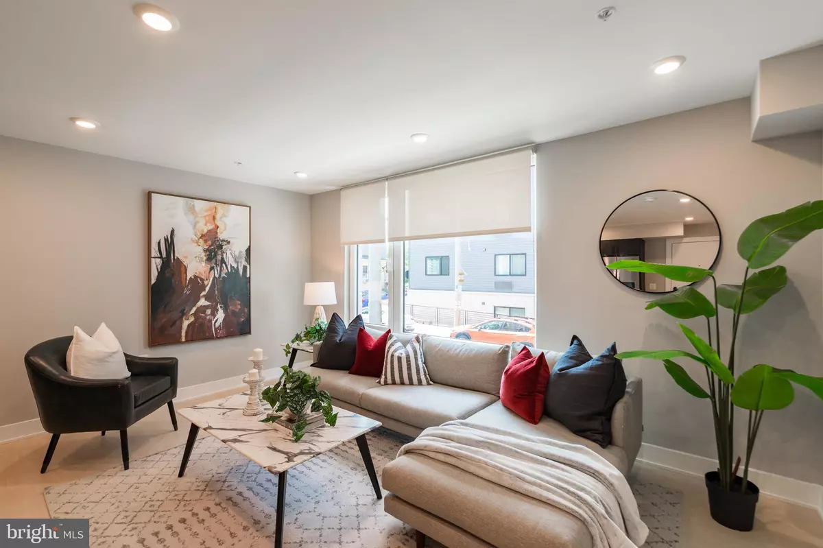 Philadelphia, PA 19128,6604 RIDGE AVE #403