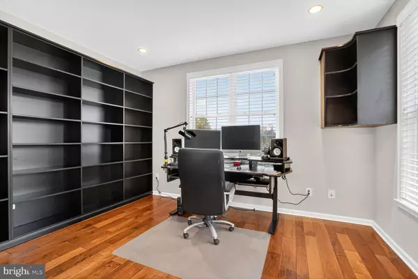 Aldie, VA 20105,41381 LADYBUG CT