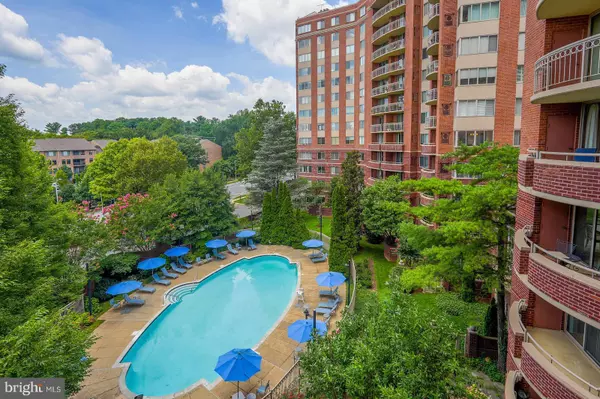 5800 NICHOLSON #1-404, North Bethesda, MD 20852