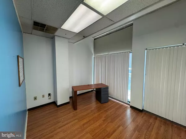 Reading, PA 19601,153 N 5TH ST