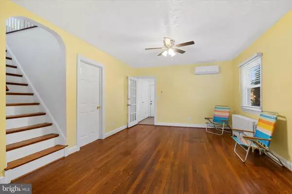 Alexandria, VA 22309,8422 RADFORD AVE