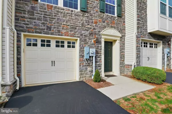 York, PA 17403,1265 STONEHAVEN WAY #82