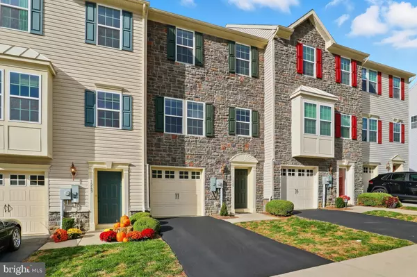 York, PA 17403,1265 STONEHAVEN WAY #82