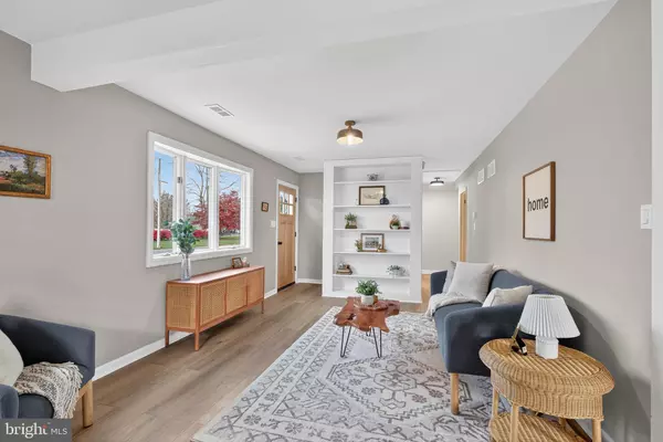 Ronks, PA 17572,2472 LEAMAN RD