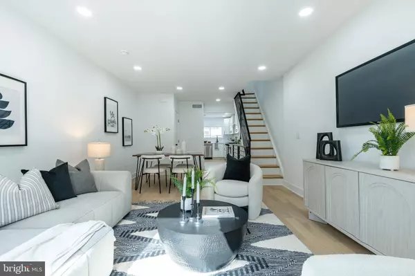 Philadelphia, PA 19148,351 FITZGERALD ST