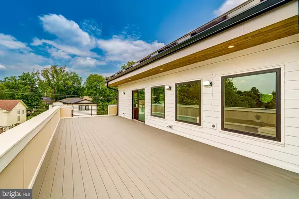 Vienna, VA 22180,506 KINGSLEY RD SW