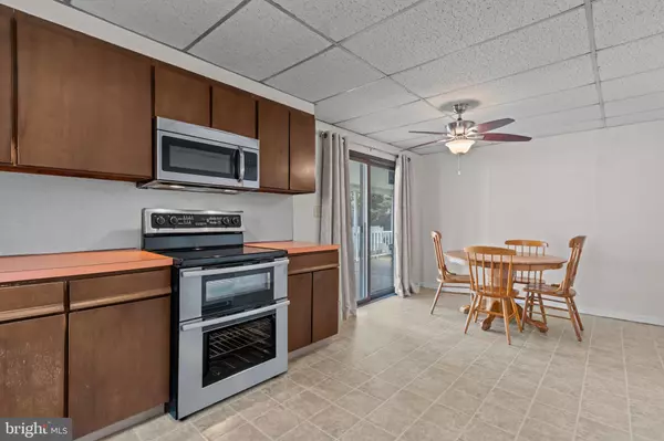 Feasterville Trevose, PA 19053,1226 NESHAMINY AVE