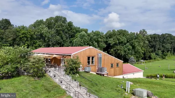 1833 FLINT HILL RD, Landenberg, PA 19350