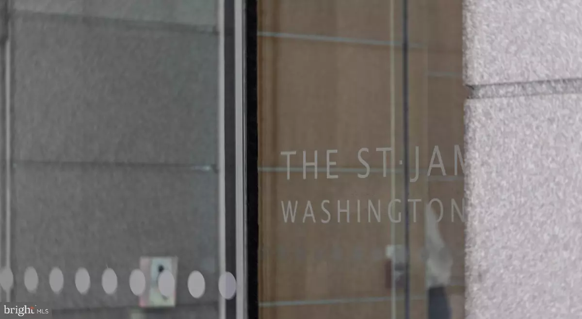 Philadelphia, PA 19106,204 W WASHINGTON SQ #3201