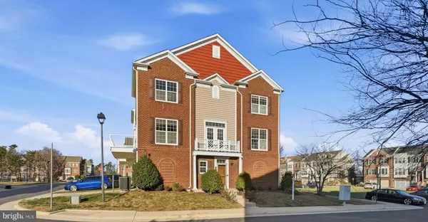 25480 SCHOOLEY MILL TER, Chantilly, VA 20152