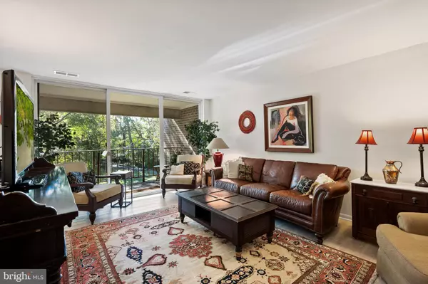 Reston, VA 20190,1408 NORTHGATE SQ #22B