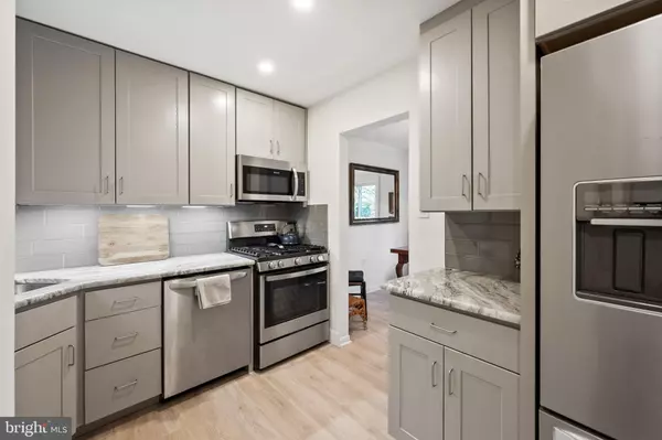 Reston, VA 20190,1408 NORTHGATE SQ #22B