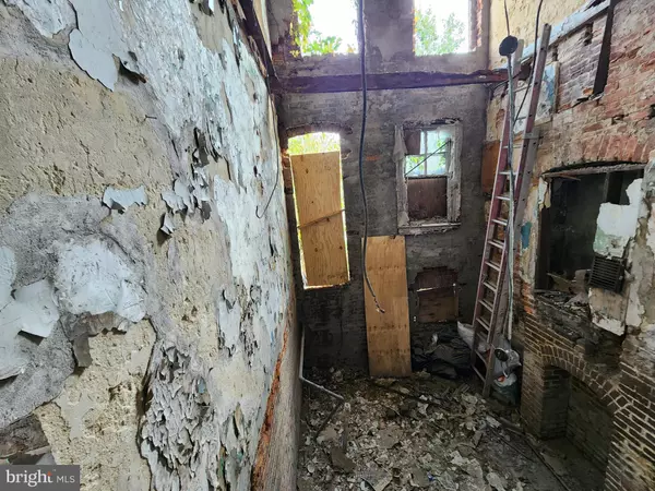 Baltimore, MD 21217,2429 FRANCIS ST