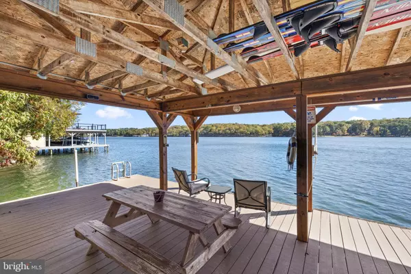 Mineral, VA 23117,1132 MITCHELL POINT RD