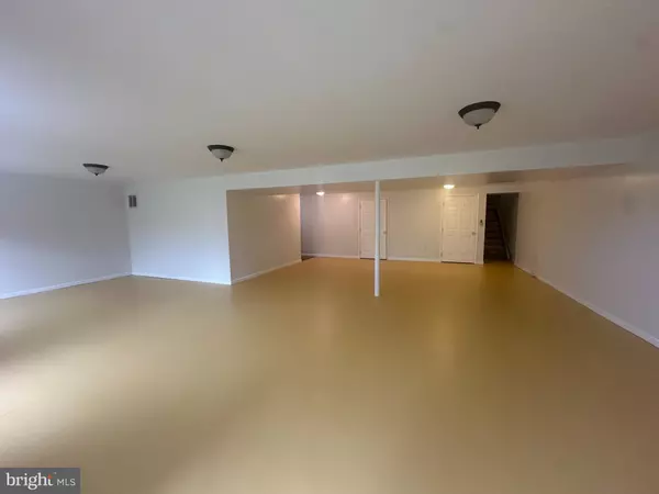 York, PA 17403,7220 SENECA RIDGE DR