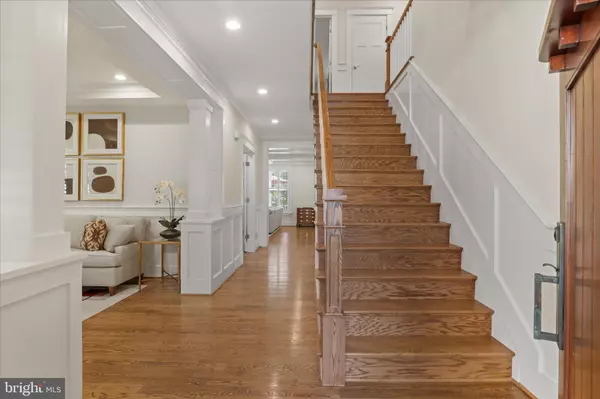 Arlington, VA 22207,3601 27TH ST N