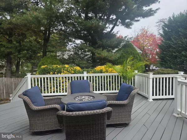 Mount Laurel, NJ 08054,607 WOODTHRUSH CT