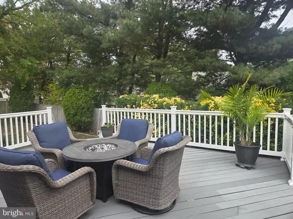 Mount Laurel, NJ 08054,607 WOODTHRUSH CT