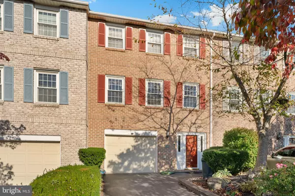 4626 N HEDGEROW DR, Allentown, PA 18103