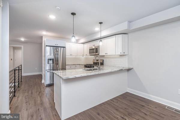 Philadelphia, PA 19146,2141 CHRISTIAN ST