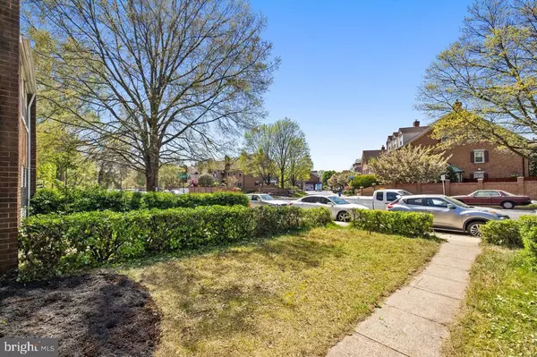 Alexandria, VA 22304,218 STEVENSON SQ