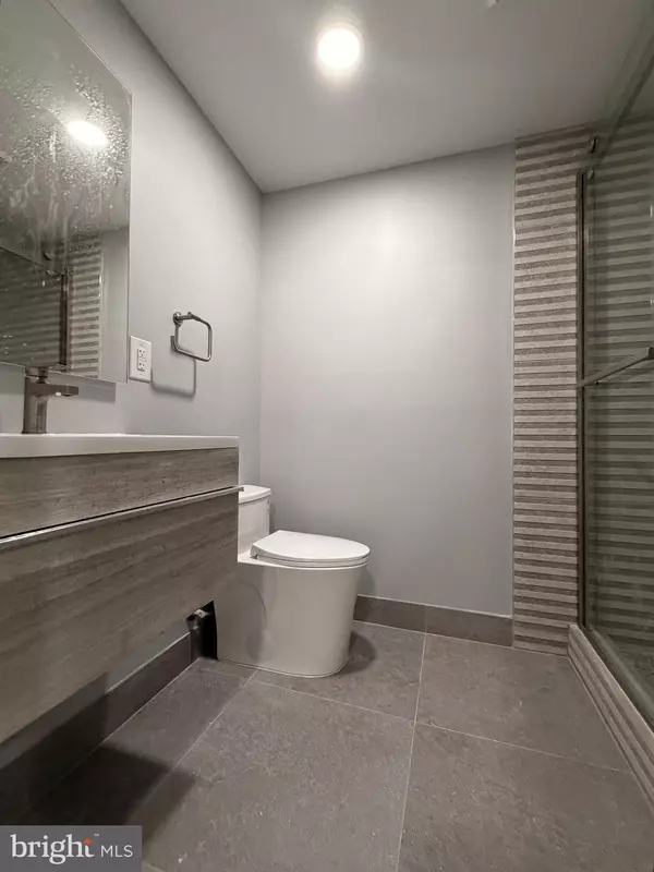 Washington, DC 20011,726 ROXBORO PL NW