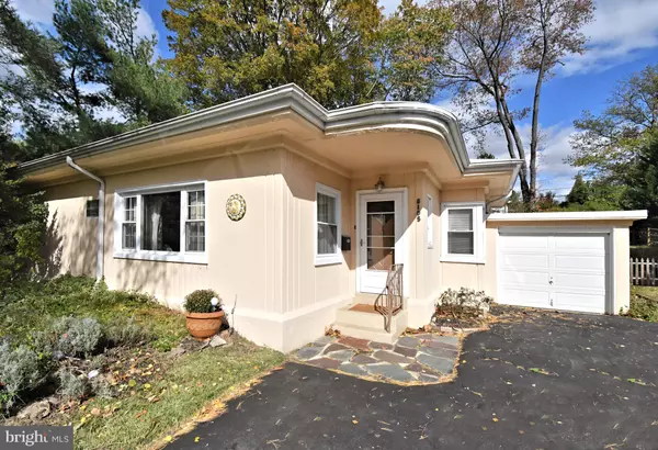 Glenside, PA 19038,8105 HULL DR