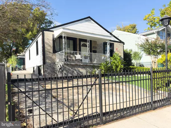 Brentwood, MD 20722,3816 NEWTON ST