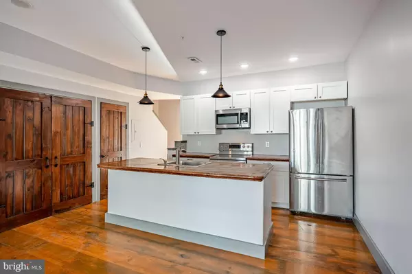 West Chester, PA 19382,235 E MARKET ST #UNIT 3