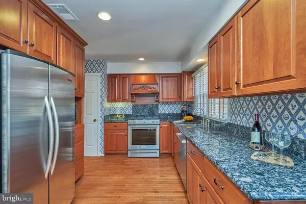 Alexandria, VA 22311,5116 WOODMIRE LN