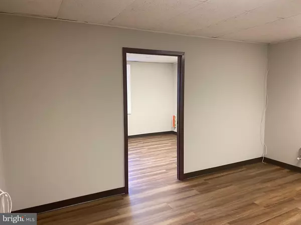 Falls Church, VA 22046,210 BROAD ST E #201