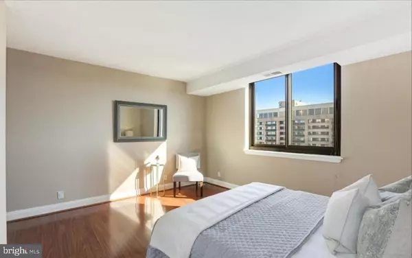 Falls Church, VA 22041,5505 SEMINARY RD #2413N