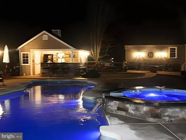 Downingtown, PA 19335,27 FOX FARM LN