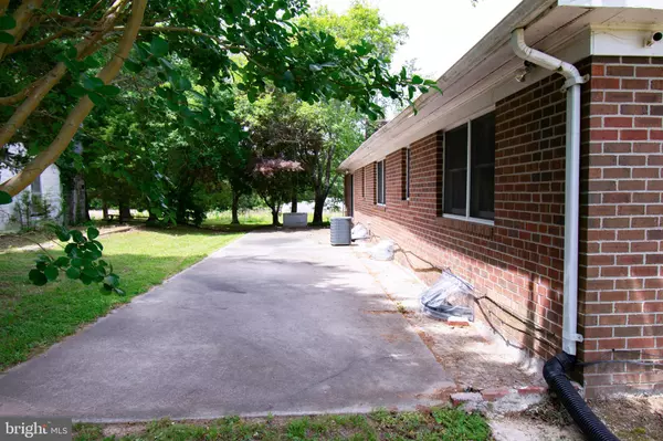 Burgess, VA 22432,201 LAMPKINTOWN RD