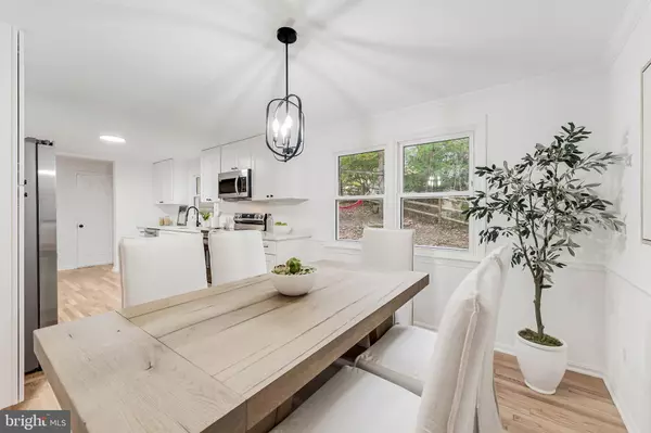 Herndon, VA 20170,1508 HIDDENBROOK DR