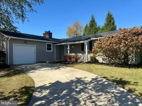 114 COUNTRY LN, Lutherville Timonium, MD 21093