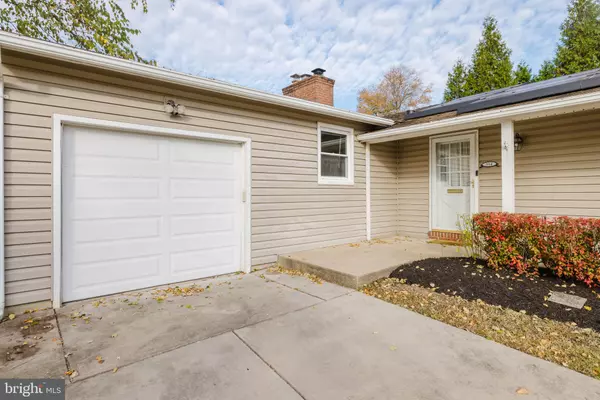 Lutherville Timonium, MD 21093,114 COUNTRY LN