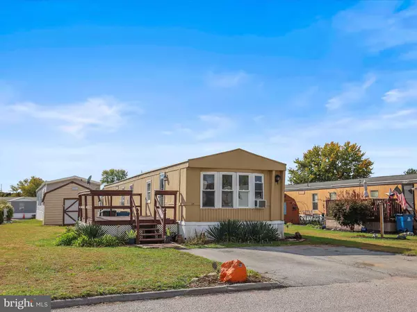 215 CHESAPEAKE EST, Thomasville, PA 17364