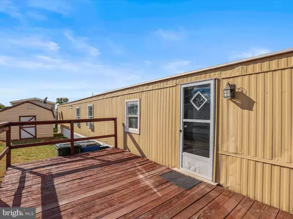 Thomasville, PA 17364,215 CHESAPEAKE EST