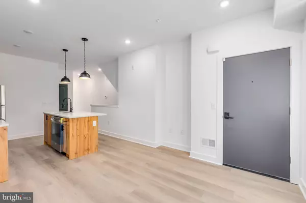 Philadelphia, PA 19133,1221 W LEHIGH AVE #1