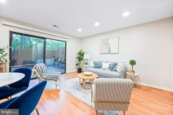 Reston, VA 20191,2340 SOUTHGATE SQ